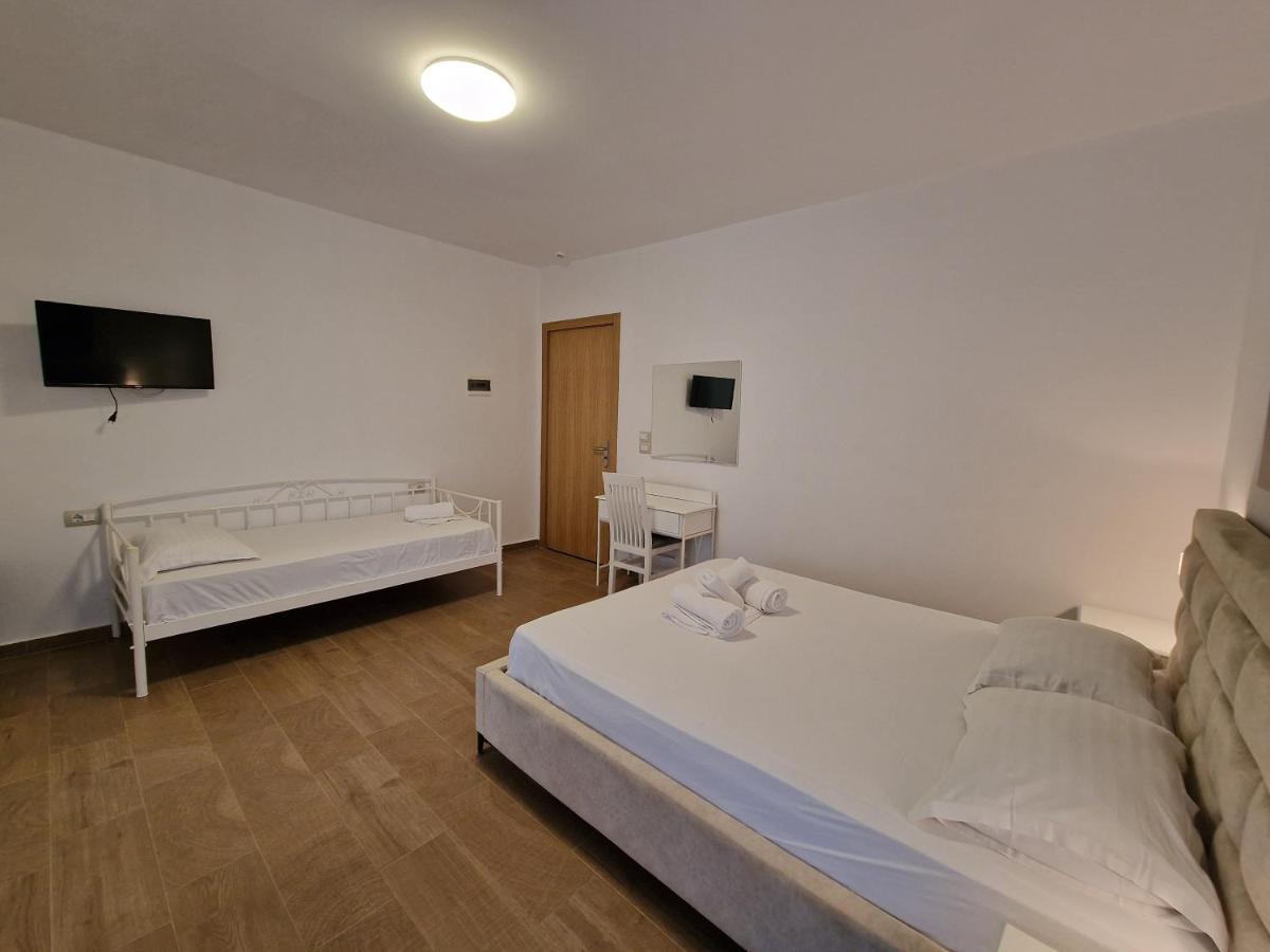 Hotel Queen Margaret Seaside Ksamil Eksteriør bilde