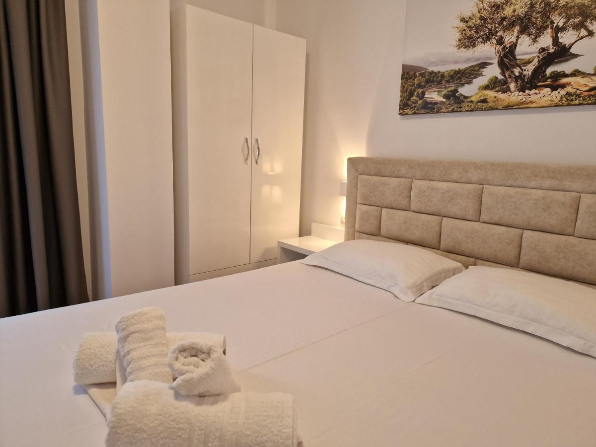 Hotel Queen Margaret Seaside Ksamil Eksteriør bilde