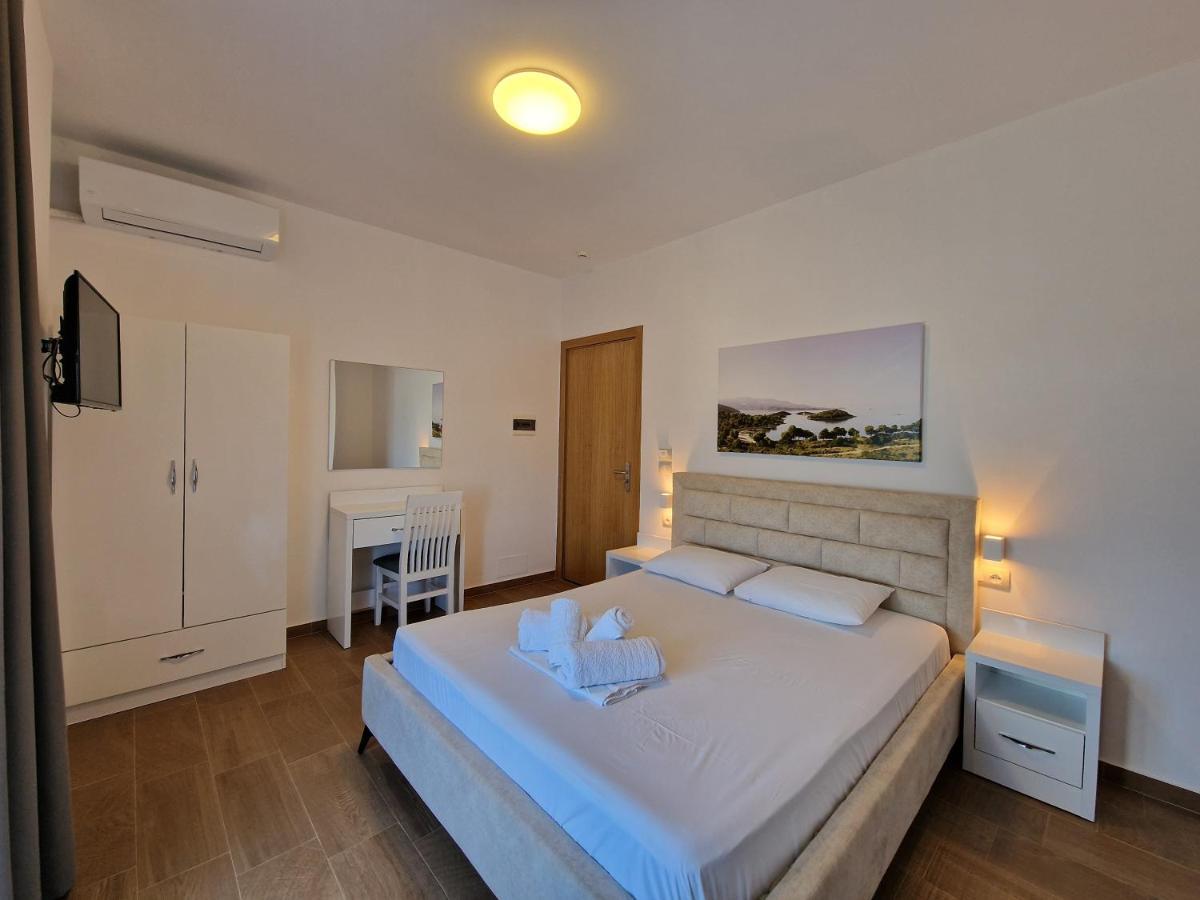 Hotel Queen Margaret Seaside Ksamil Eksteriør bilde